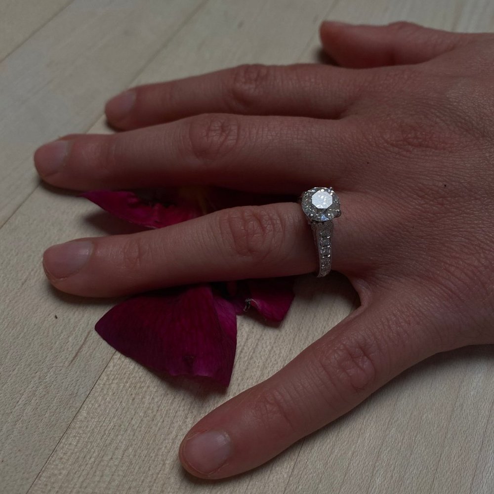 DIAMOND RING WEDDING ENGAGEMENT RING SHANE CO - Picture 4 of 14